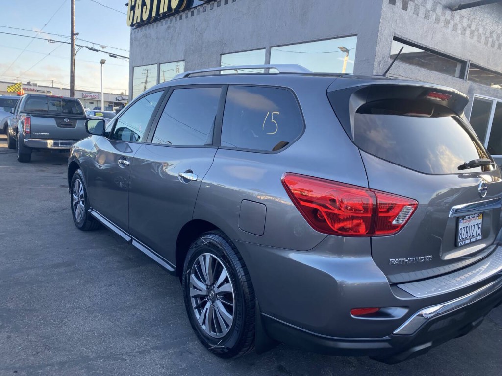 2017 Nissan Pathfinder Image 7