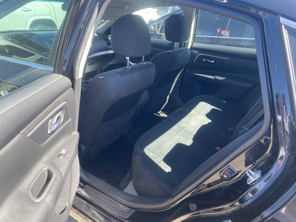 2015 Nissan Altima Image 5