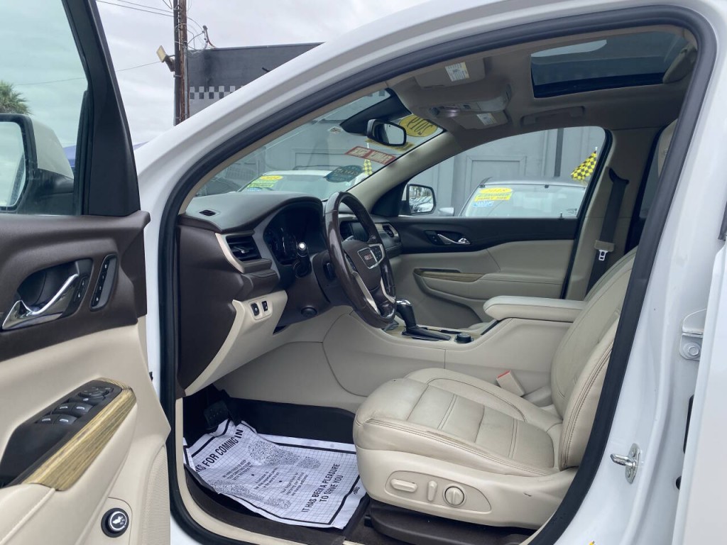 2019 GMC Acadia Image 3