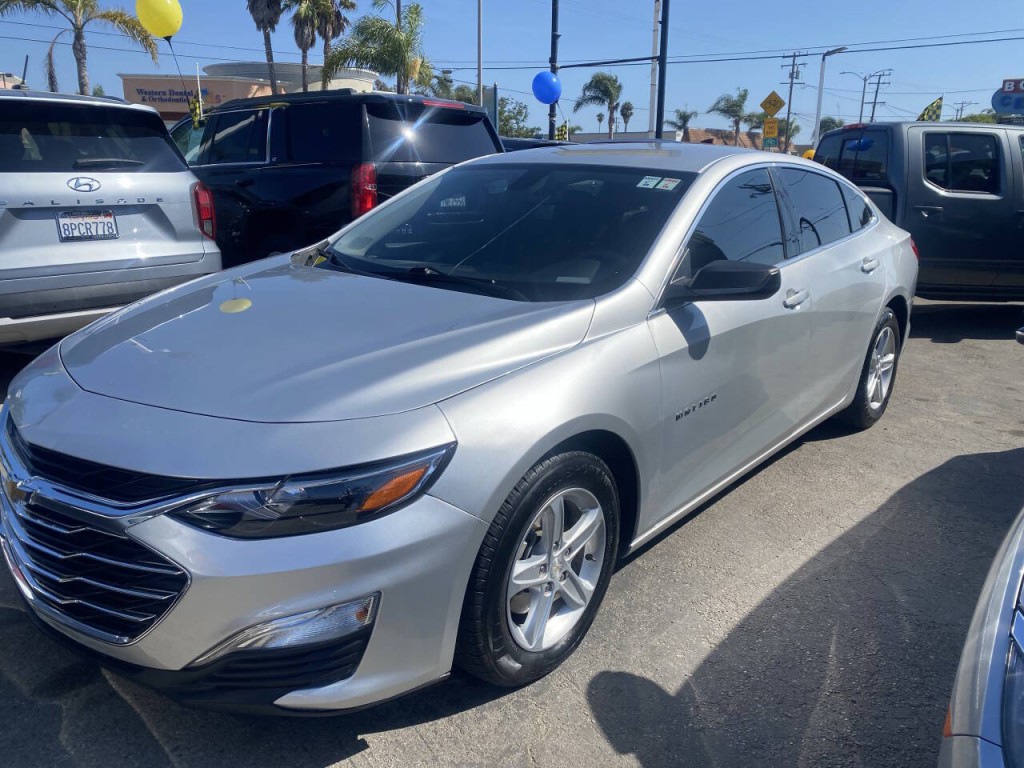 2020 Chevrolet Malibu Image 1