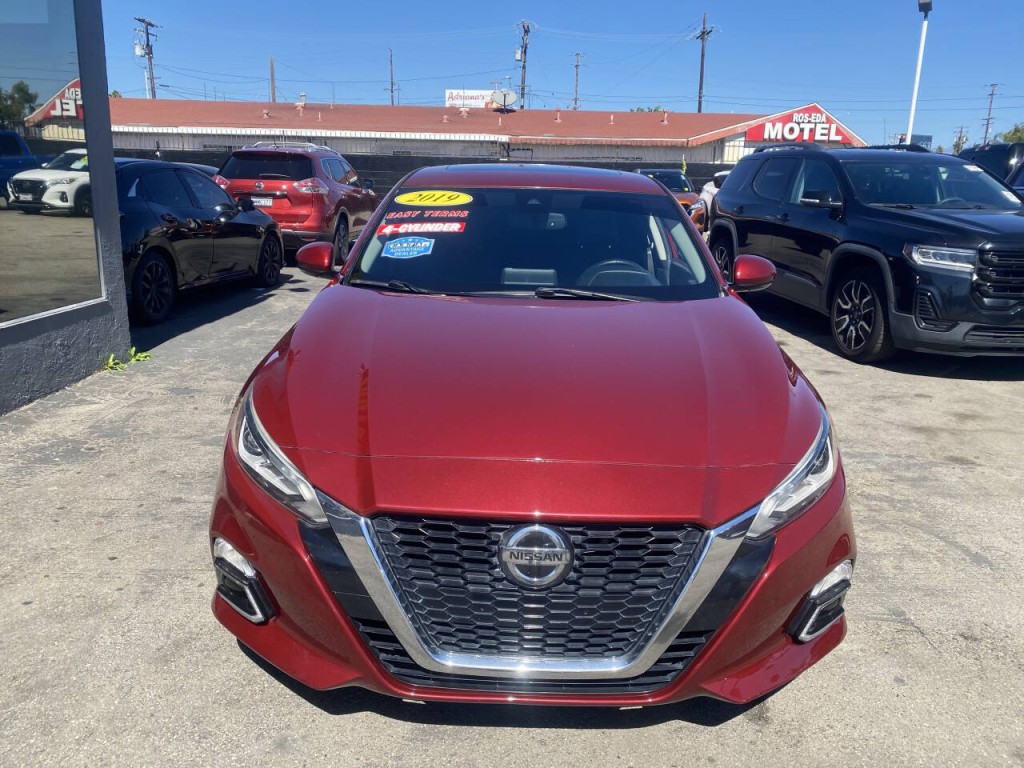 2019 Nissan Altima Image 3