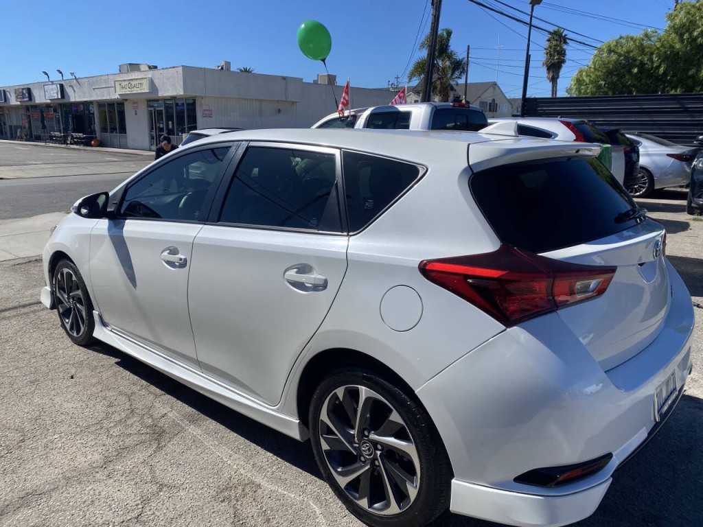 2017 Toyota Corolla Image 4