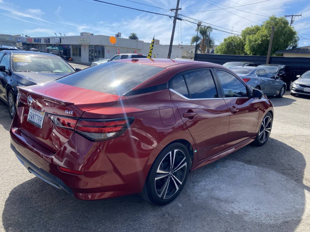 2021 Nissan Sentra Image 2
