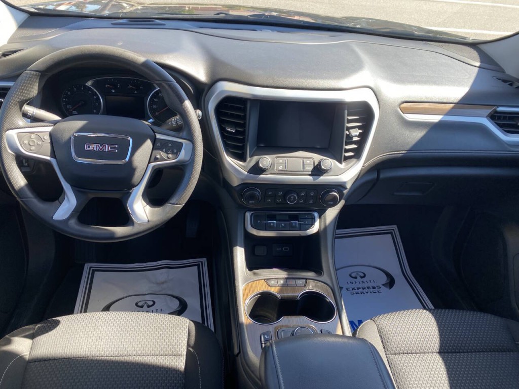 2021 GMC Acadia Image 2
