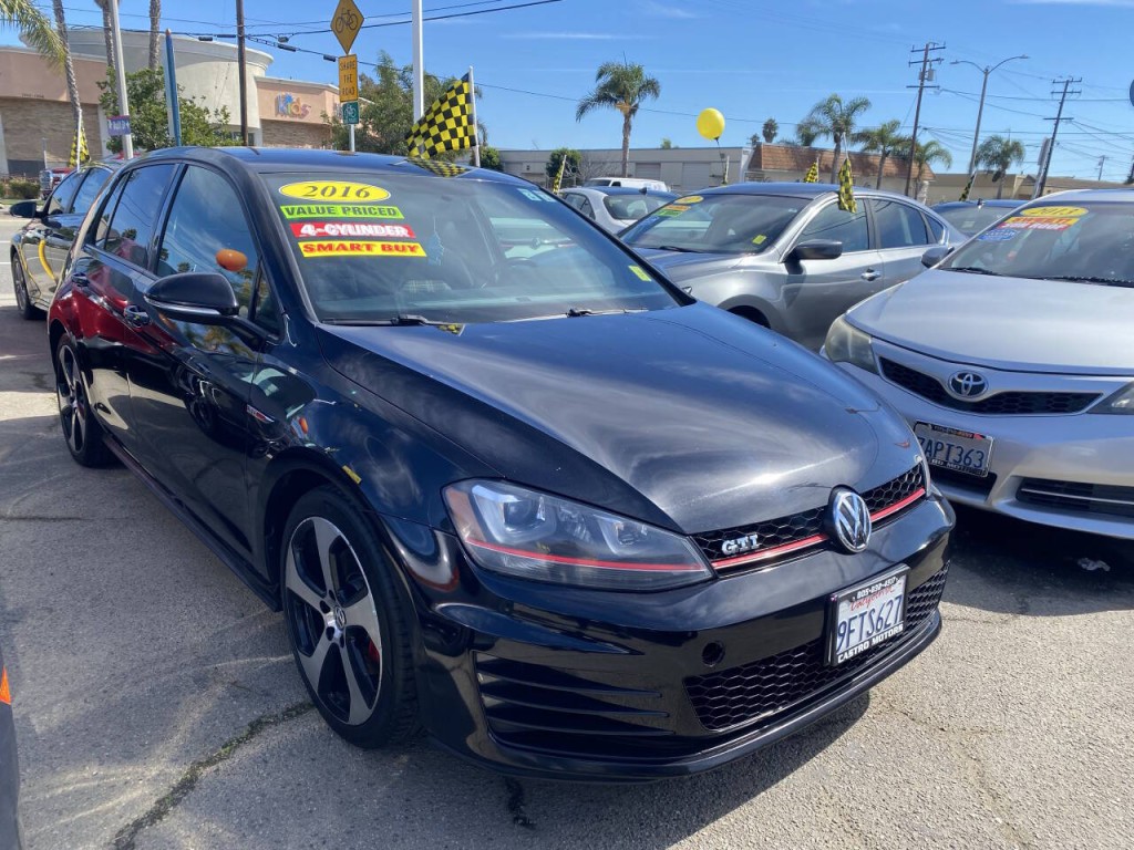2016 Volkswagen GTI Image 1