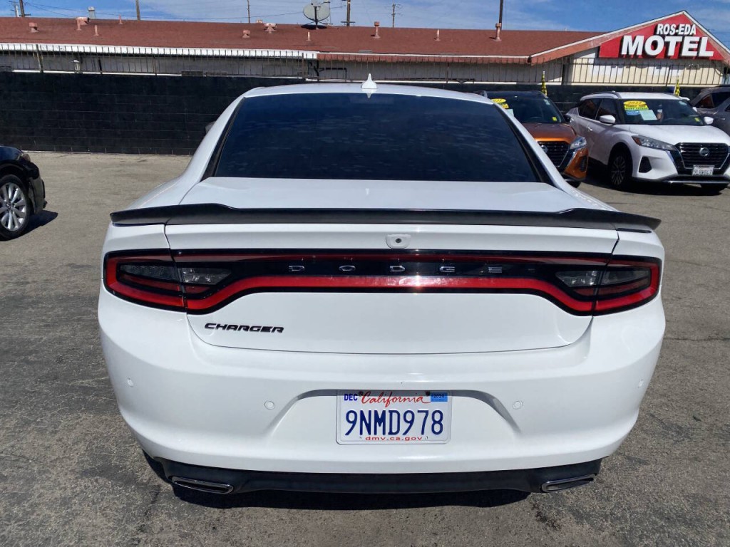 2018 Dodge Charger Image 9