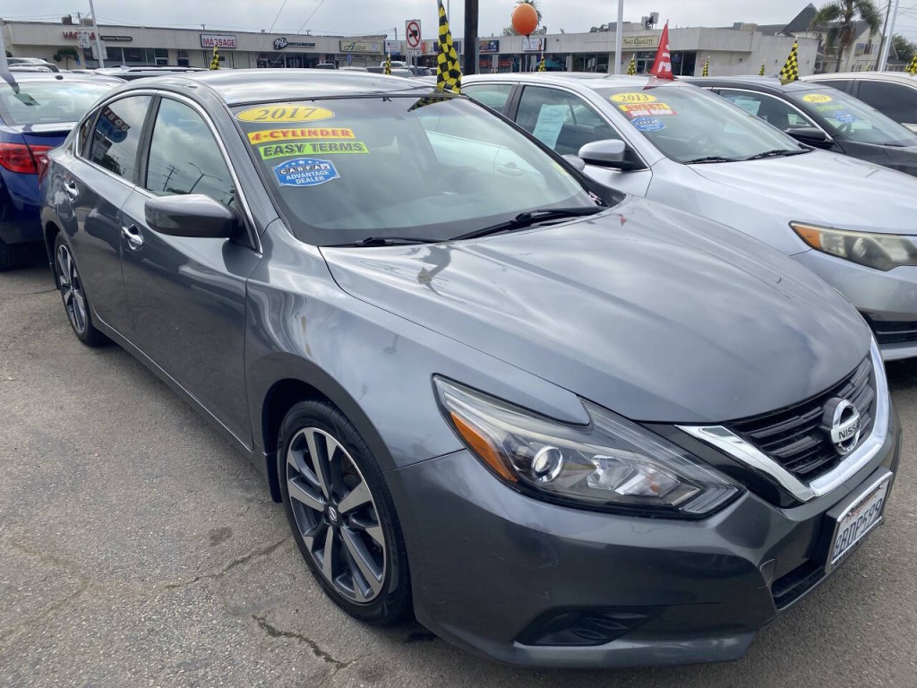 2017 Nissan Altima Image 5