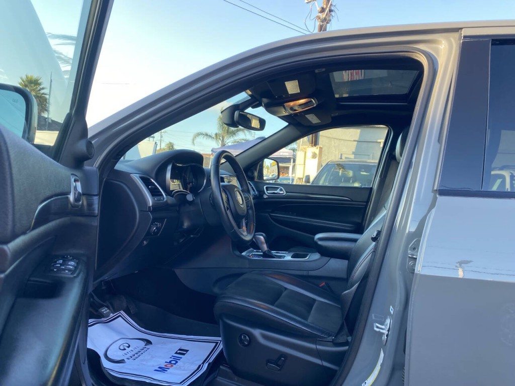 2019 Jeep Grand Cherokee Image 4