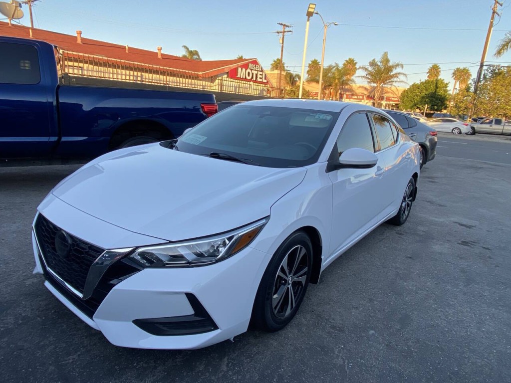 2020 Nissan Sentra Image 1