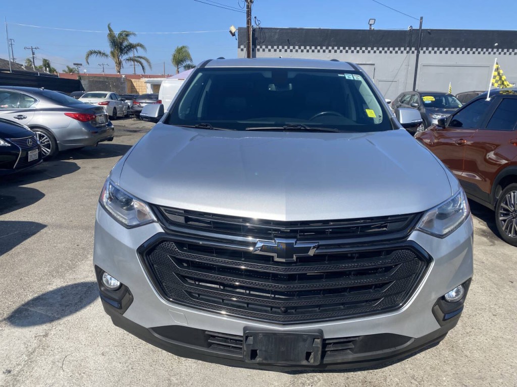 2018 Chevrolet Traverse Image 2
