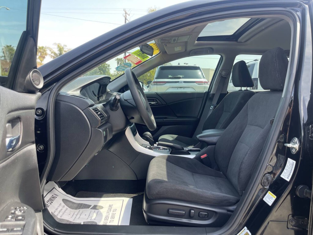 2015 Honda Accord Image 5