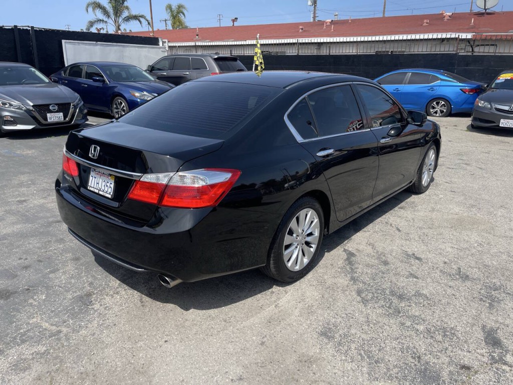 2015 Honda Accord Image 9