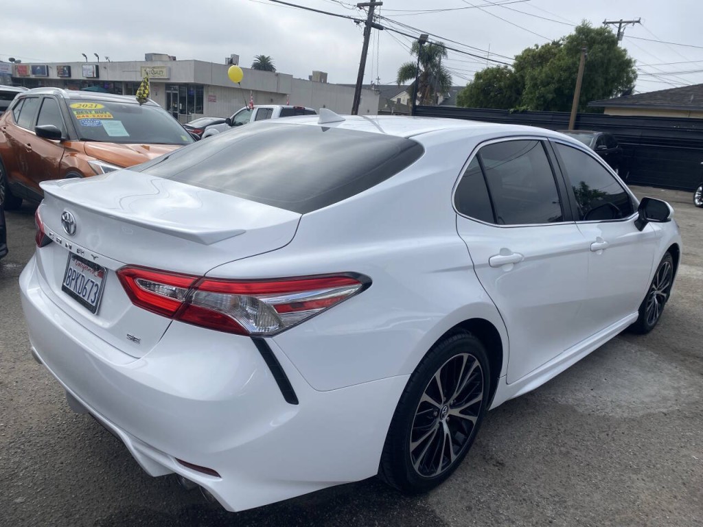 2020 Toyota Camry Image 8