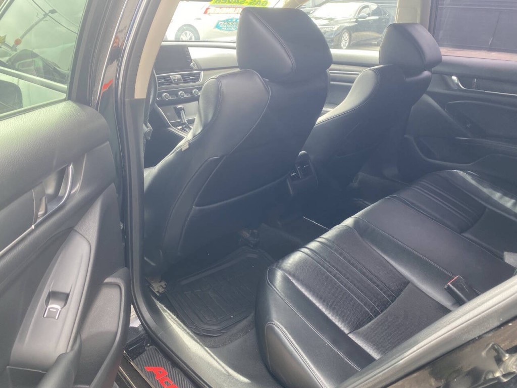 2018 Honda Accord Image 6