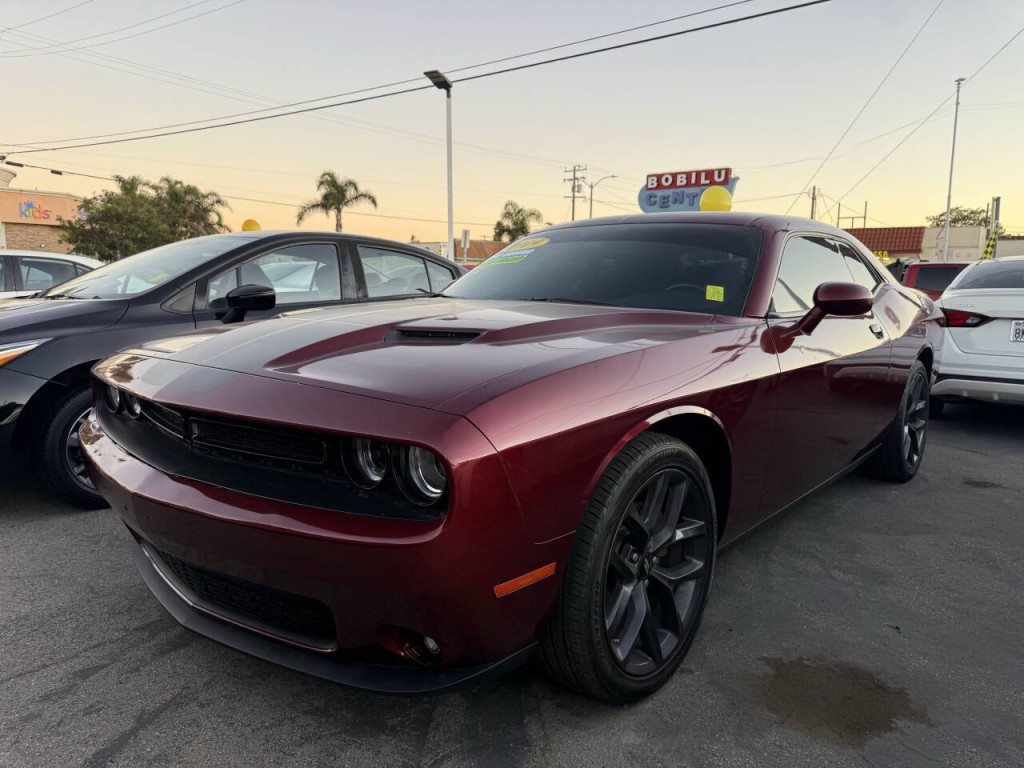 2019 Dodge Challenger Image 1