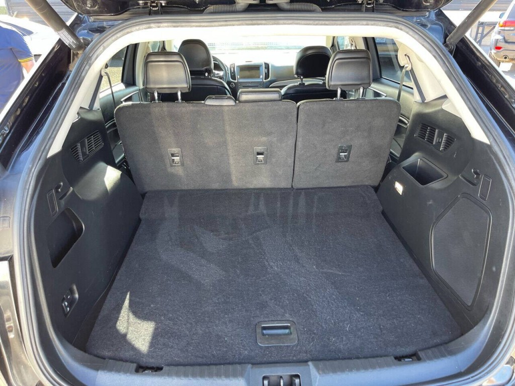 2018 Ford Edge Image 10