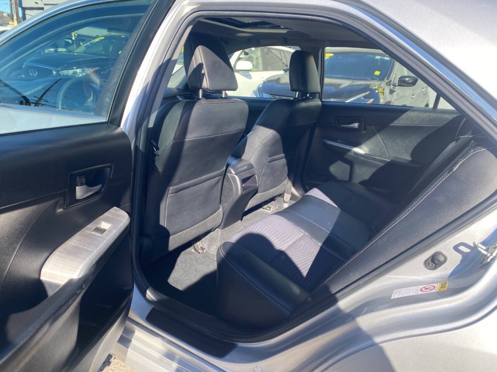 2014 Toyota Camry Image 5