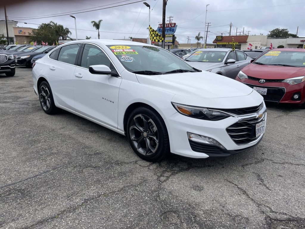 2022 Chevrolet Malibu Image 3