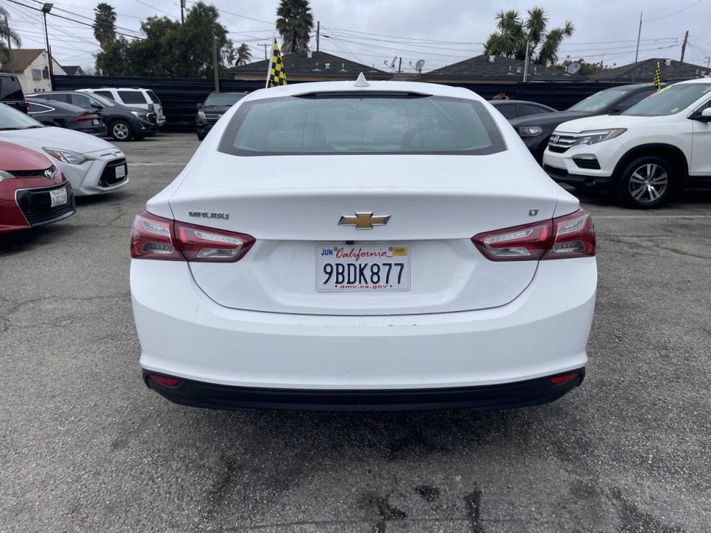2022 Chevrolet Malibu Image 7