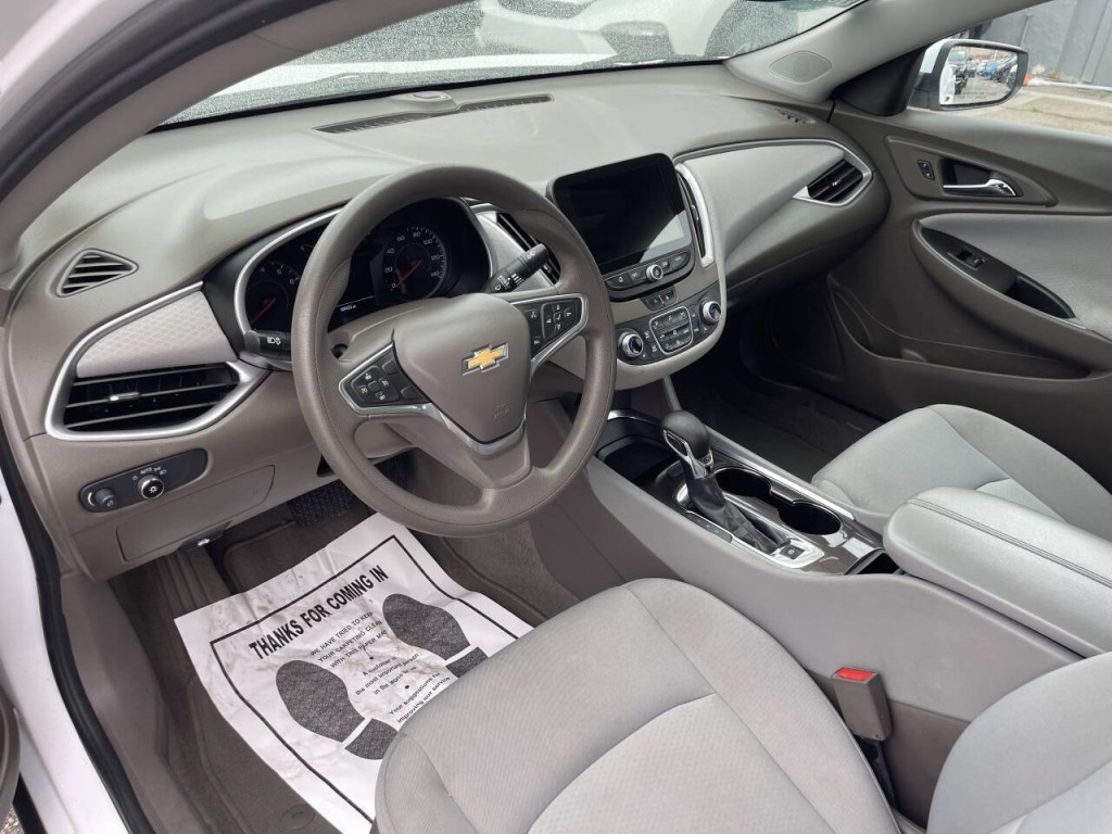 2022 Chevrolet Malibu Image 9