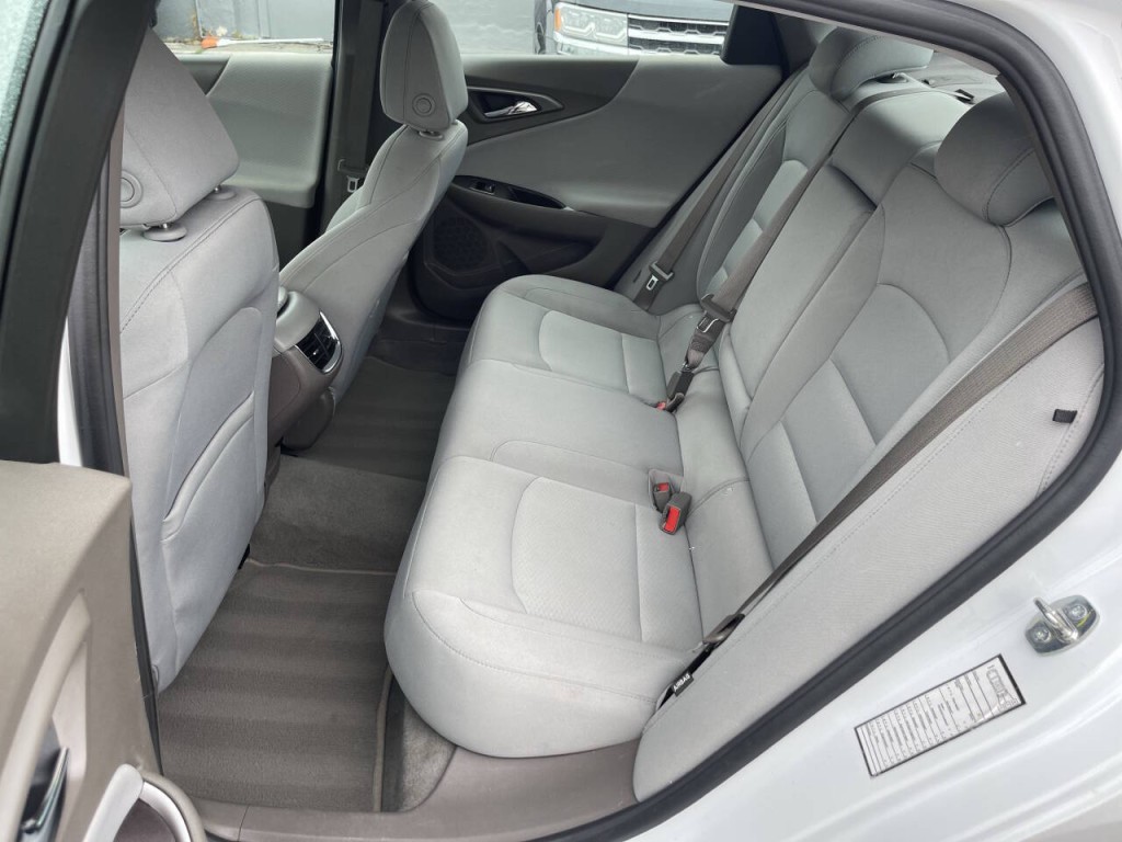 2022 Chevrolet Malibu Image 10