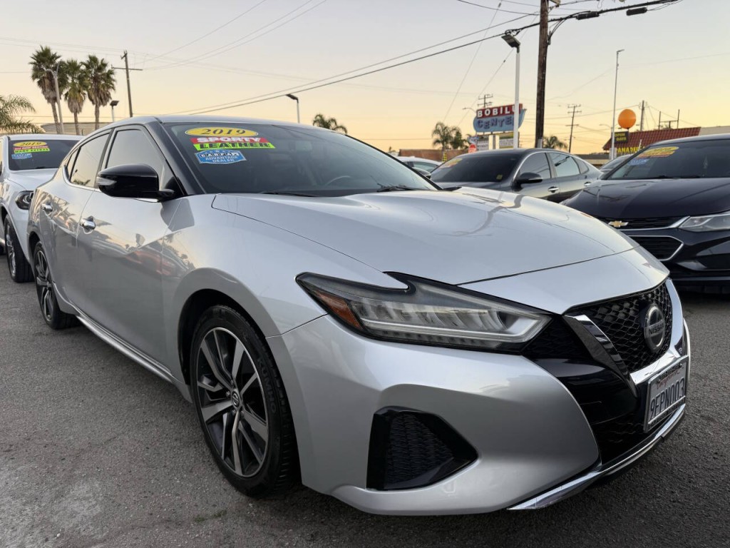 2019 Nissan Maxima Image 3