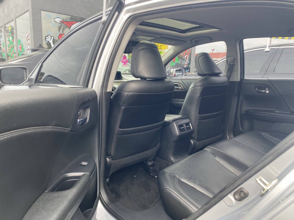 2017 Honda Accord Image 3