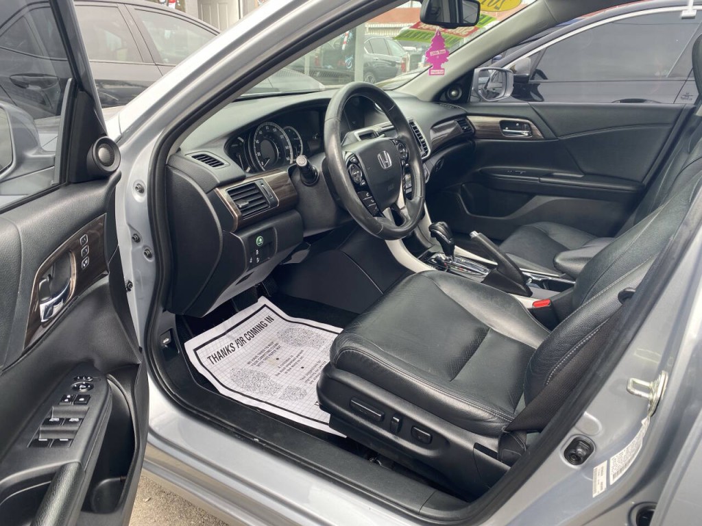 2017 Honda Accord Image 6