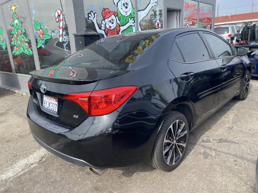 2017 Toyota Corolla Image 5