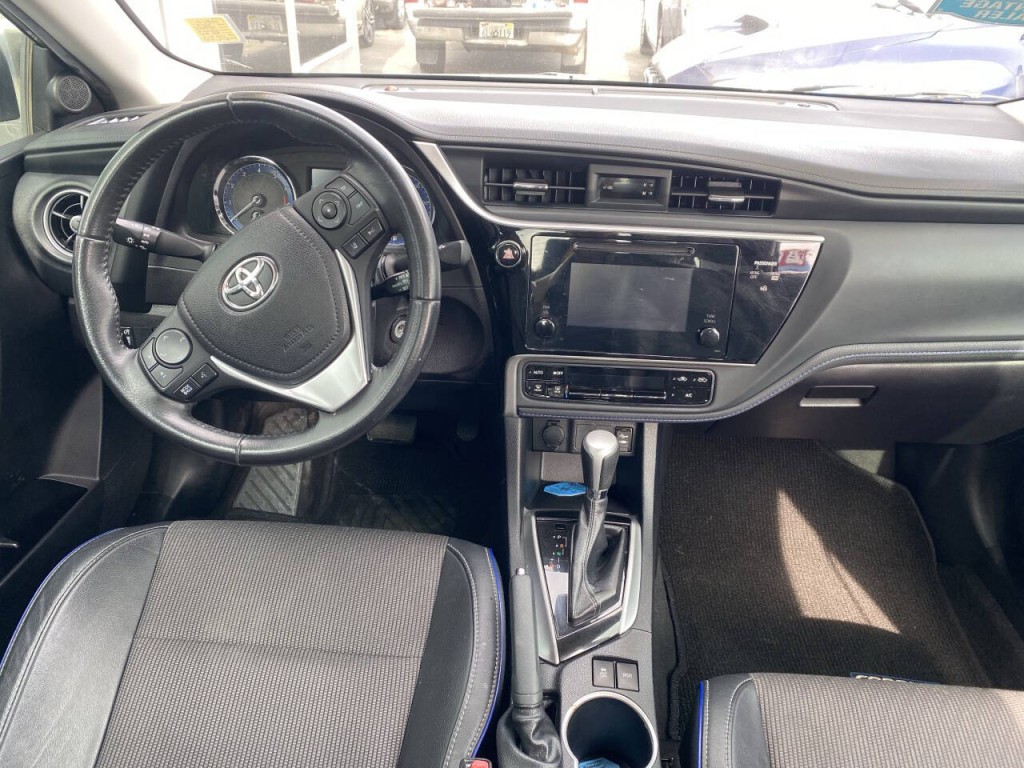 2017 Toyota Corolla Image 3
