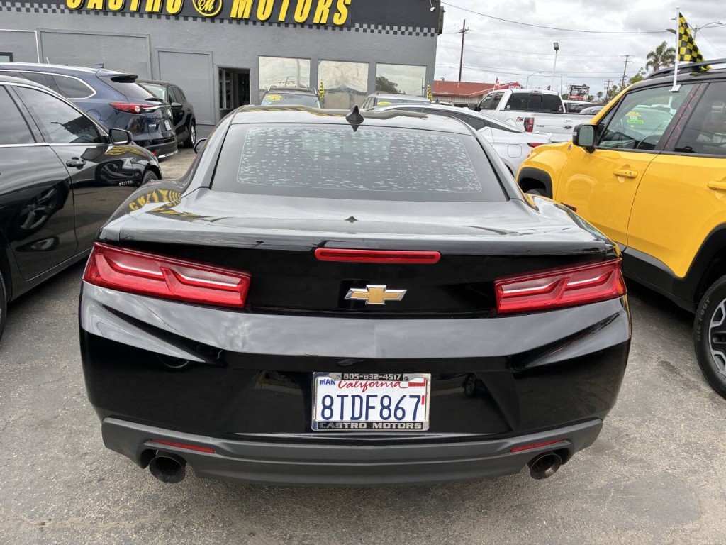 2017 Chevrolet Camaro Image 4
