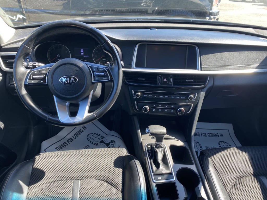 2020 Kia Optima Image 2