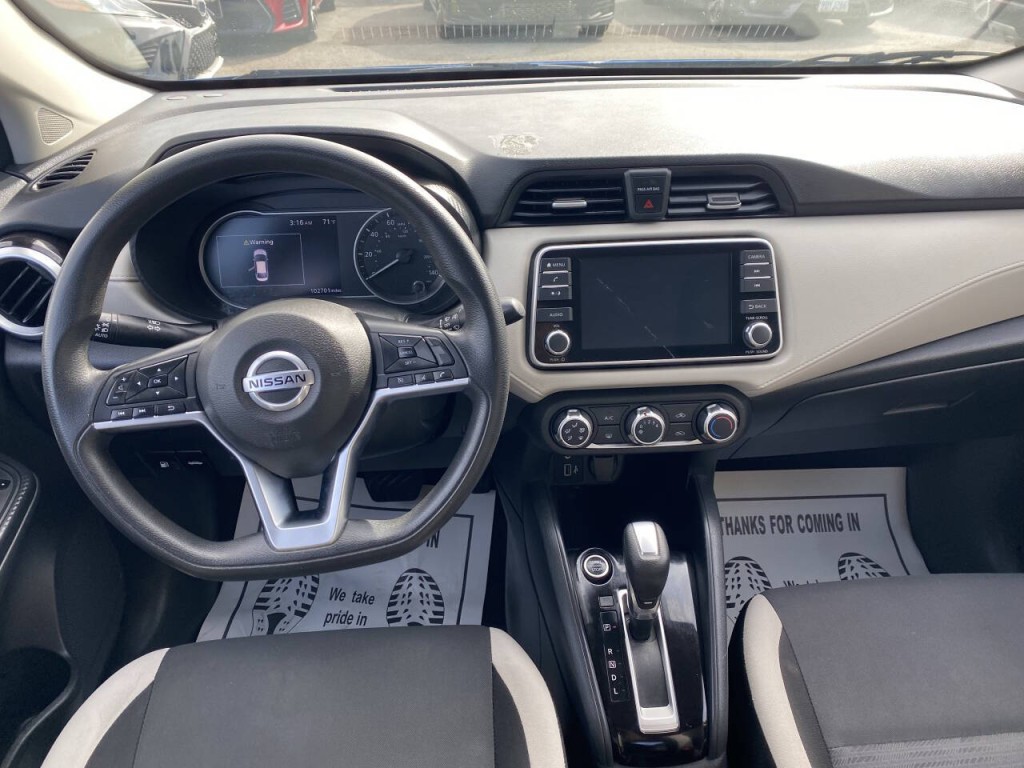 2021 Nissan Versa Image 2