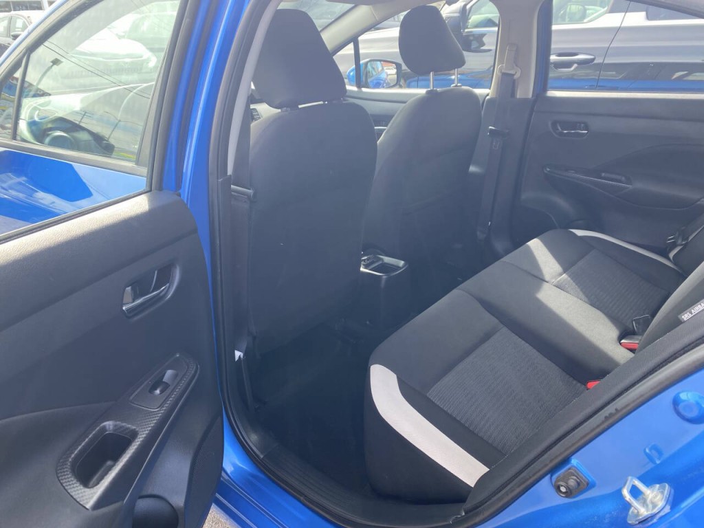 2021 Nissan Versa Image 4