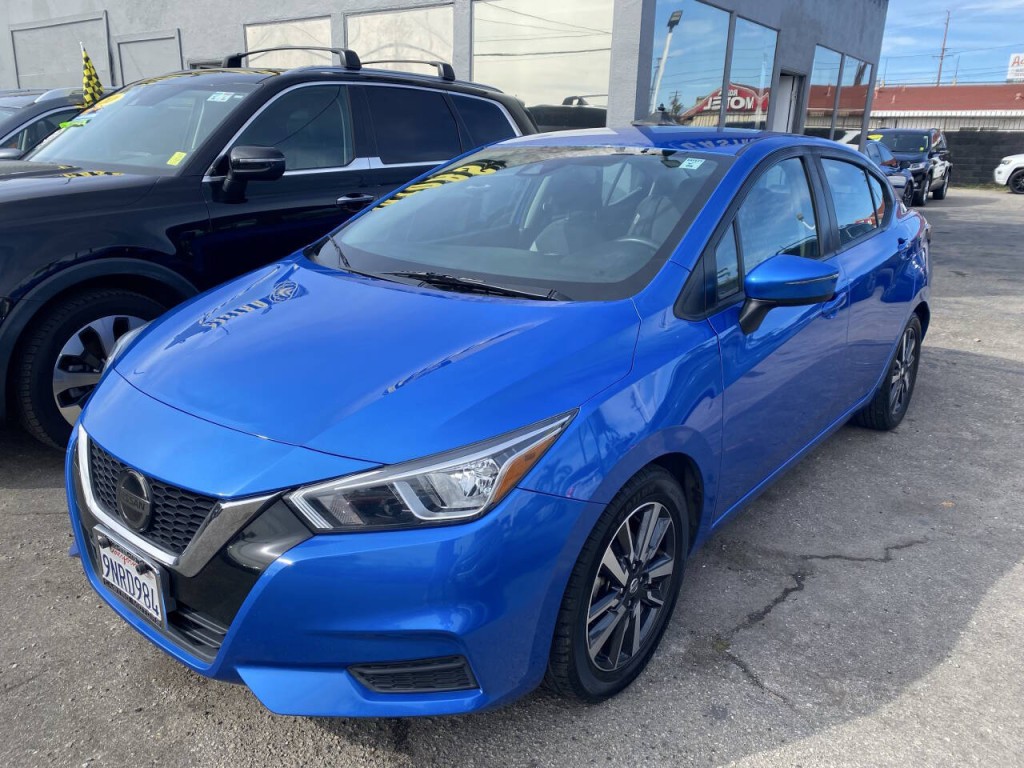 2021 Nissan Versa Image 5