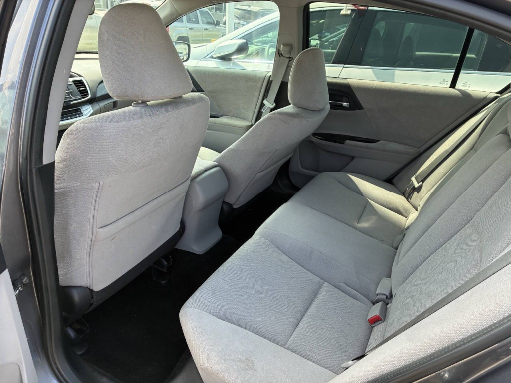 2013 Honda Accord Image 2