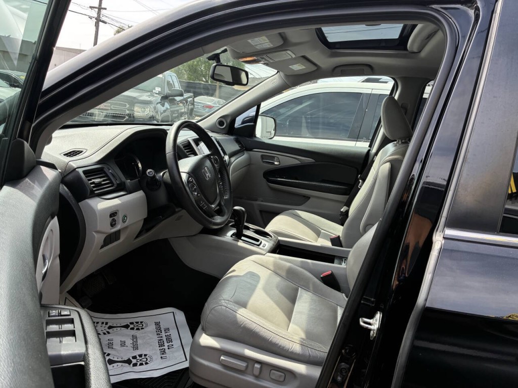 2016 Honda Pilot Image 2