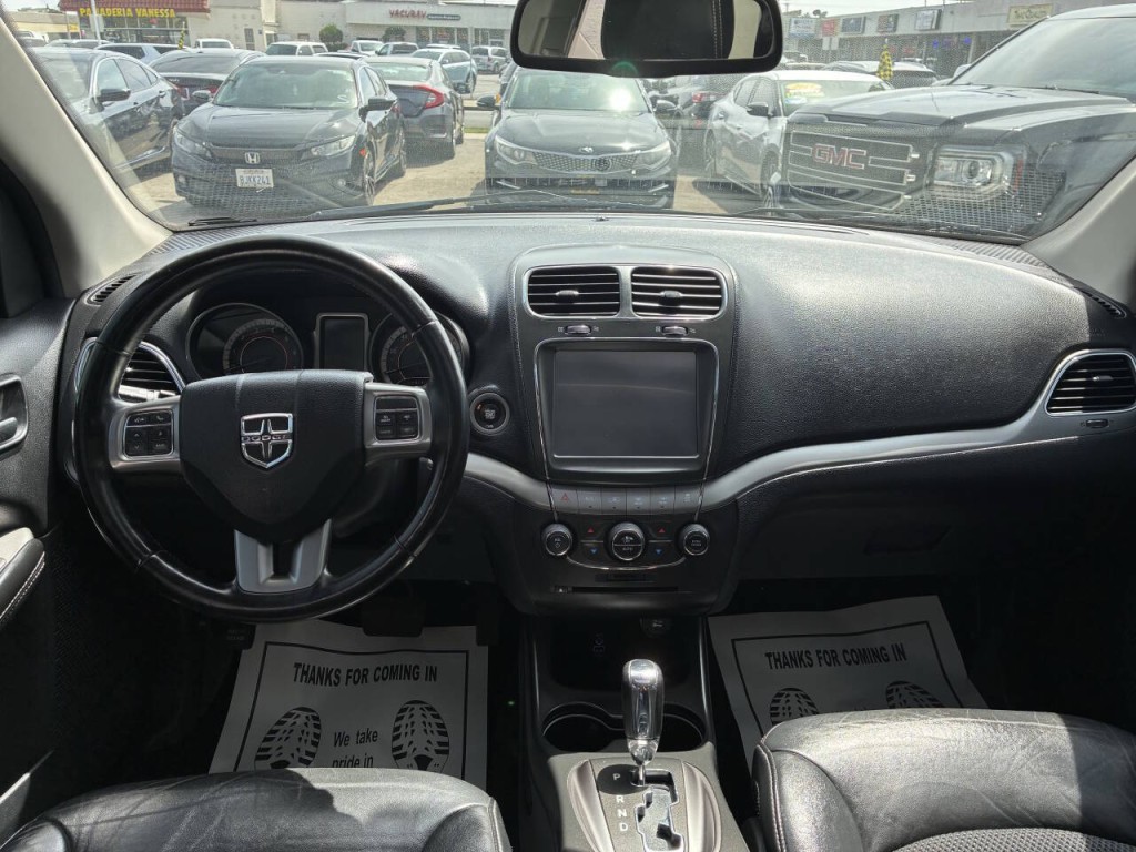 2020 Dodge Journey Image 2