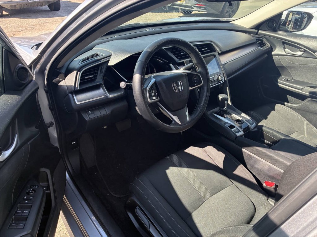 2016 Honda Civic Image 2