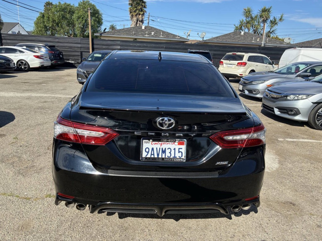 2019 Toyota Camry Image 6