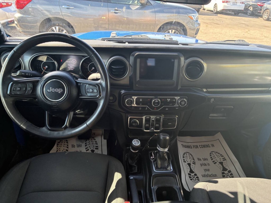 2023 Jeep Gladiator Image 2