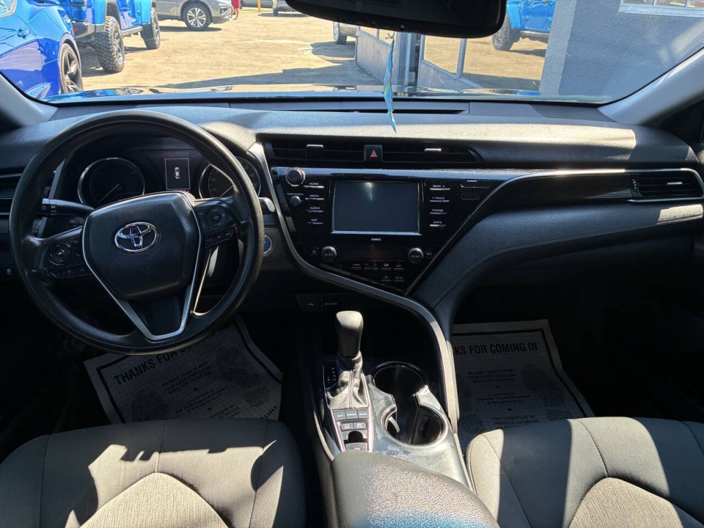 2020 Toyota Camry Image 2