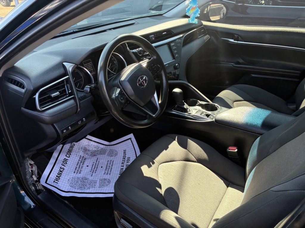 2020 Toyota Camry Image 3