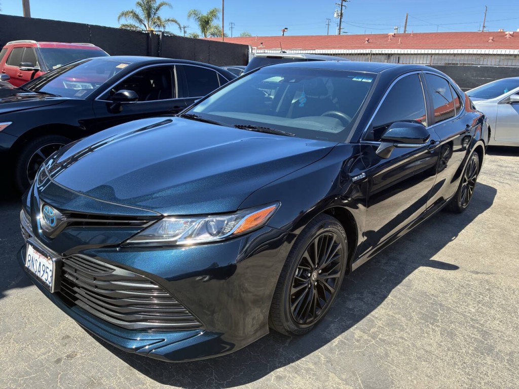 2020 Toyota Camry Image 5