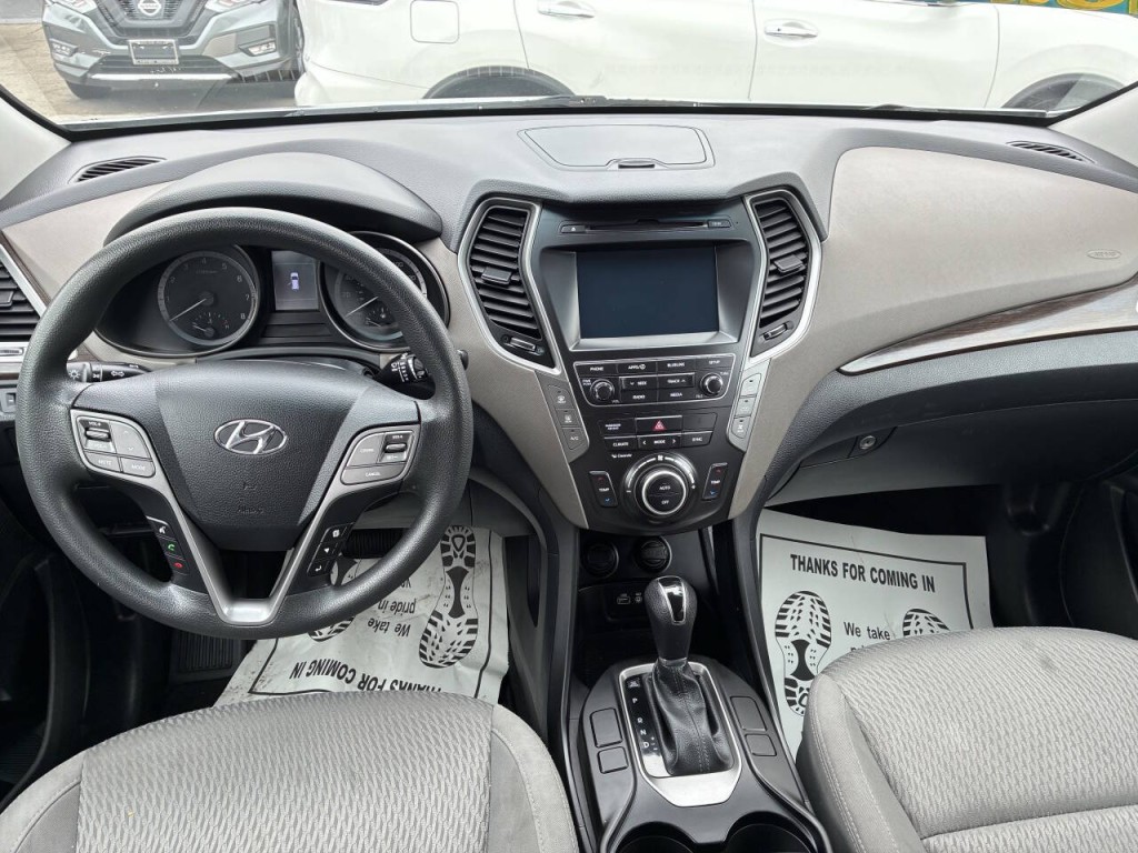 2019 Hyundai Santa Fe Image 3