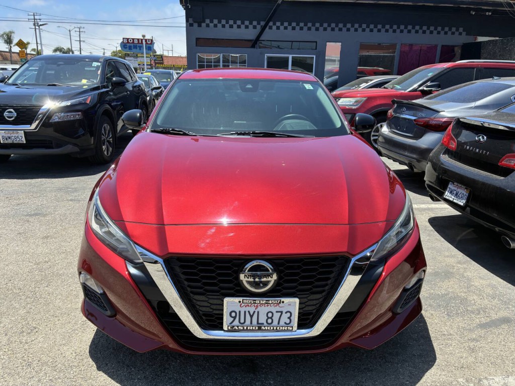 2020 Nissan Altima Image 2