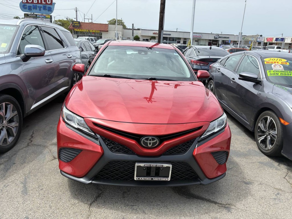 2020 Toyota Camry Image 2