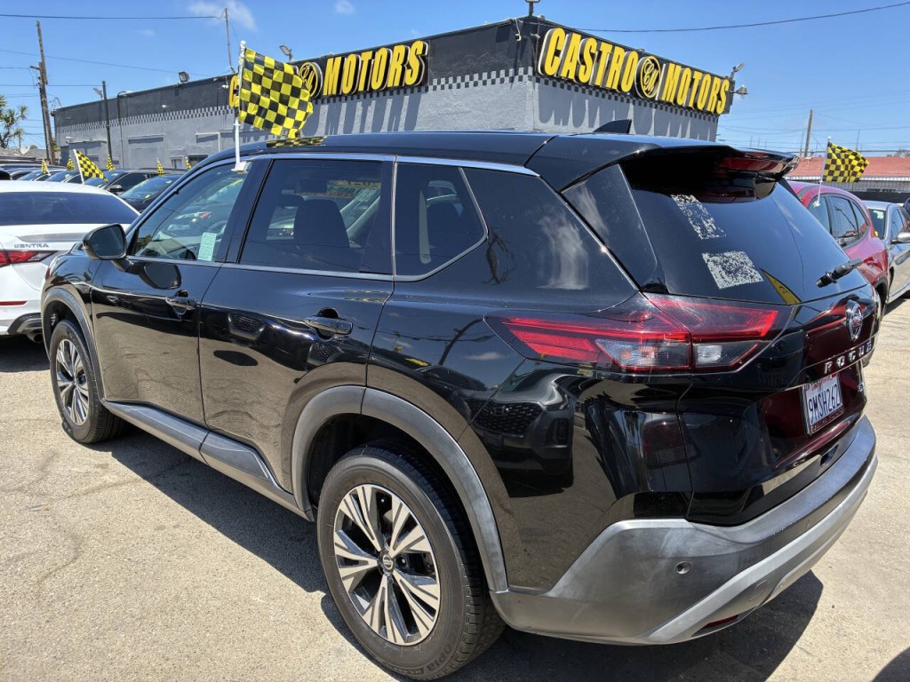 2021 Nissan Rogue Image 2