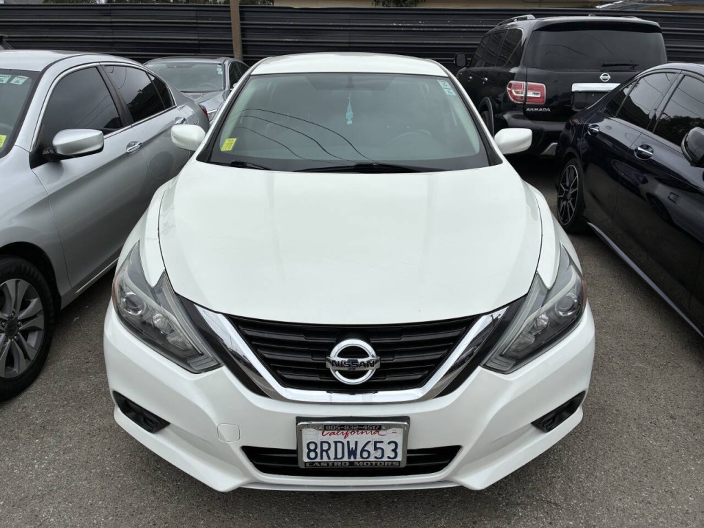 2017 Nissan Altima Image 1