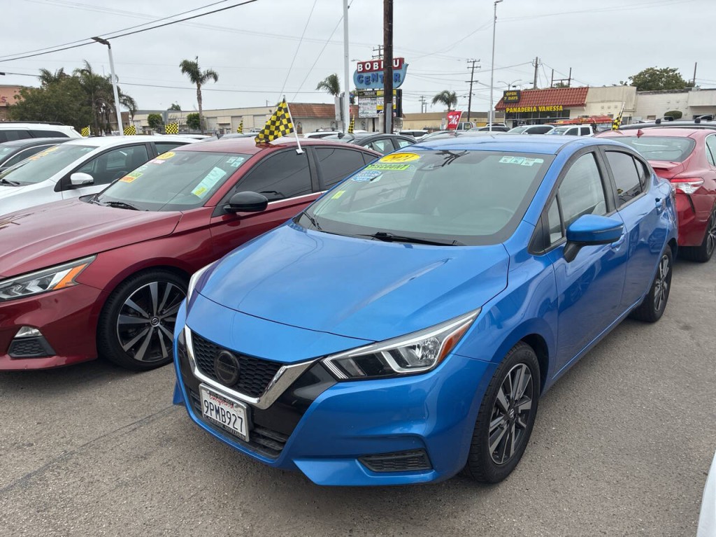 2021 Nissan Versa Image 2